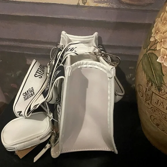 Steve Madden Convertible Patent Tote Bag Purse in Chalk - Picture 4 of 10